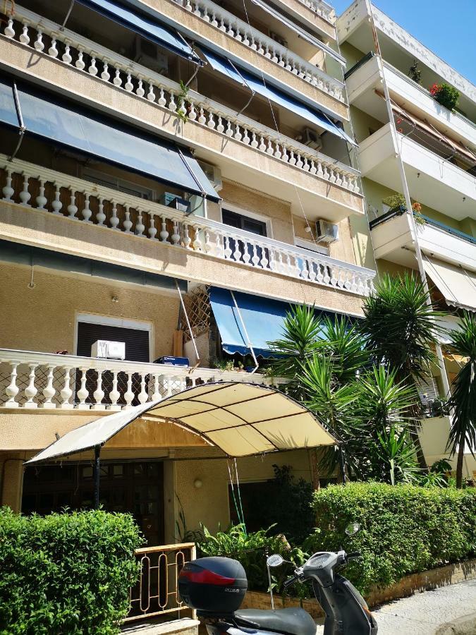 Explore Greece From Near The Sea Apartment Chalkís Exterior foto