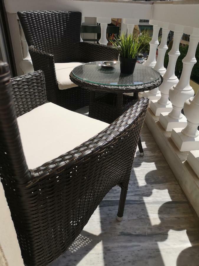 Explore Greece From Near The Sea Apartment Chalkís Exterior foto